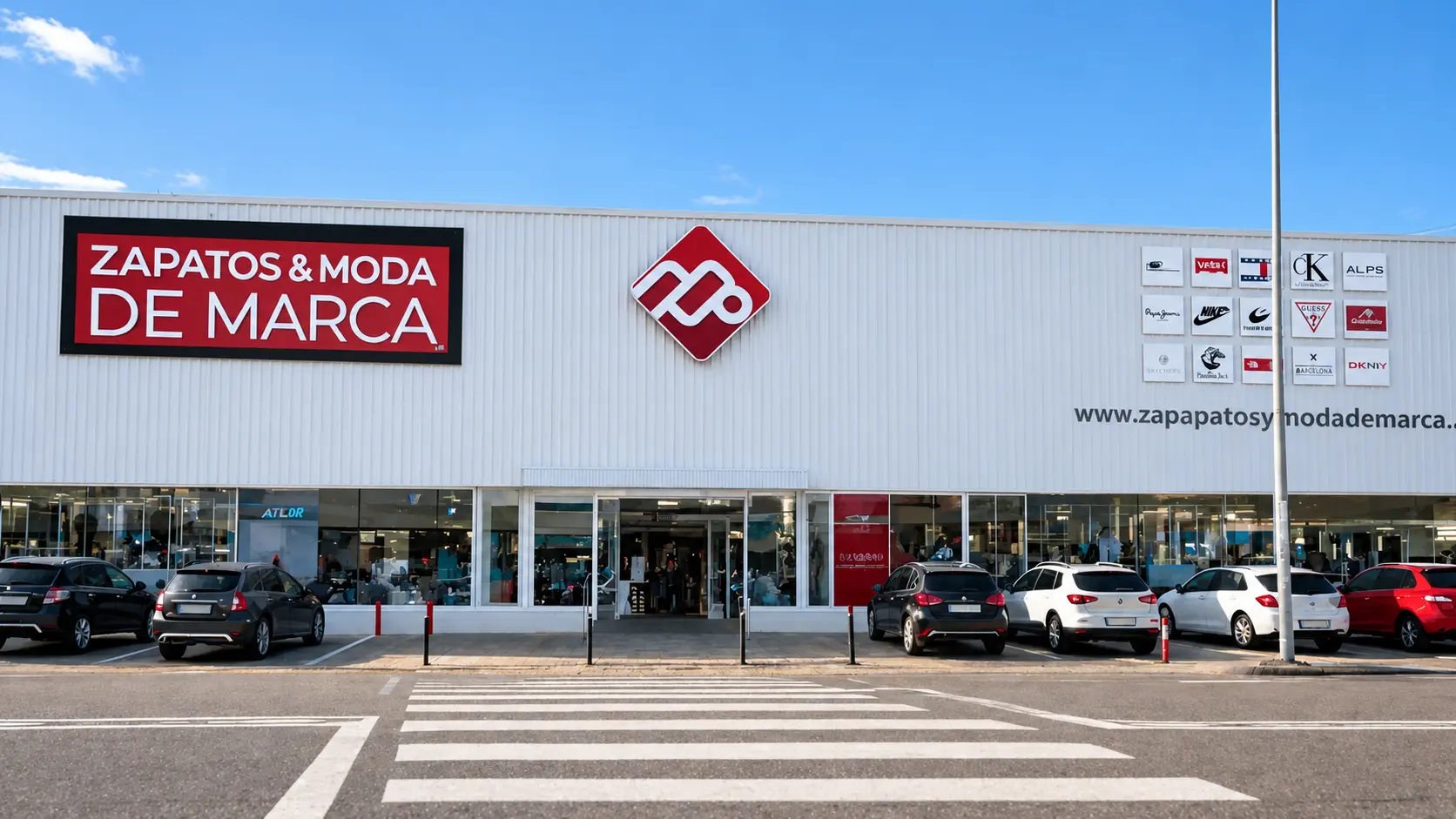 Fachada de Servol Multimarca, ZAPATOS & MODA DE MARCA